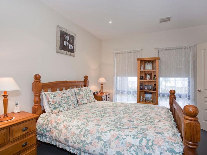 121 Grosvenor Drive, Wandana Heights VIC 3216