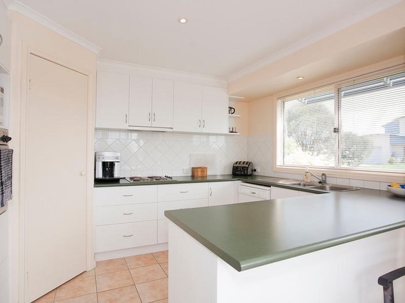 1/8 Cullen Court, Torquay VIC 3228
