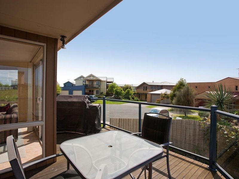 1/8 Cullen Court, Torquay VIC 3228