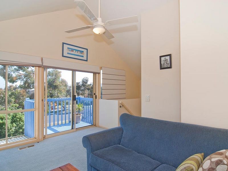 9 Boscarne Avenue, Torquay VIC 3228