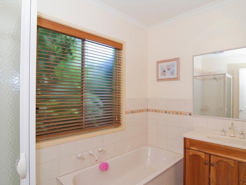 9 Boscarne Avenue, Torquay VIC 3228