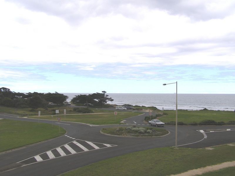 1/1 The Esplanade, Torquay VIC 3228