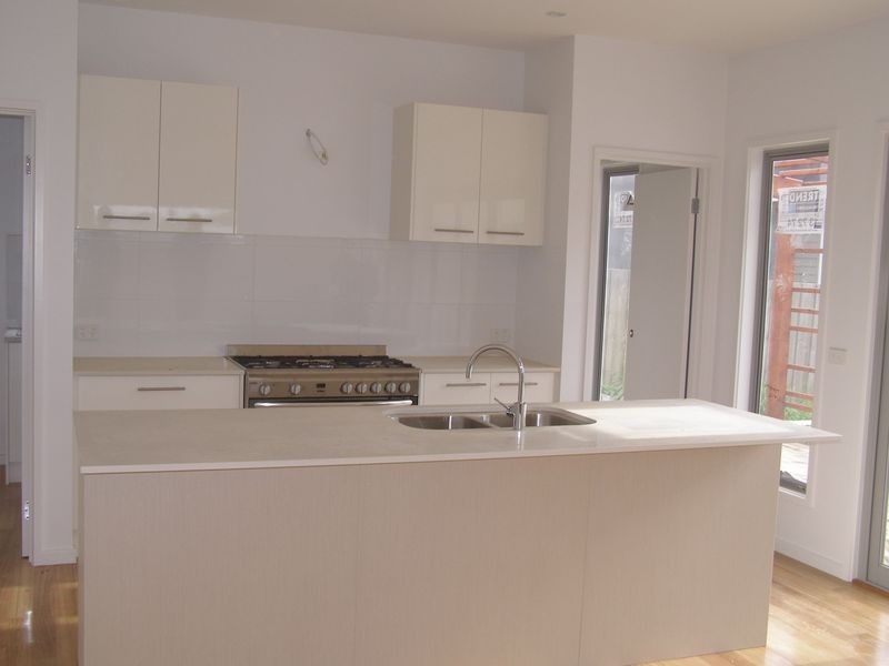 2/39 Zeally Bay Road, Torquay VIC 3228