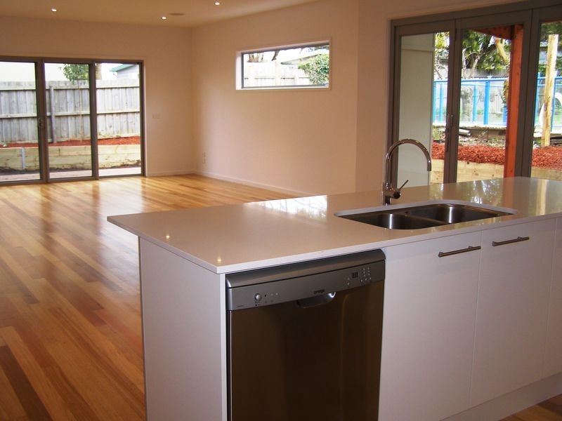 2/39 Zeally Bay Road, Torquay VIC 3228