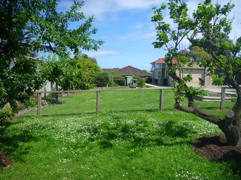 7 Gogoll Crescent, Torquay VIC 3228