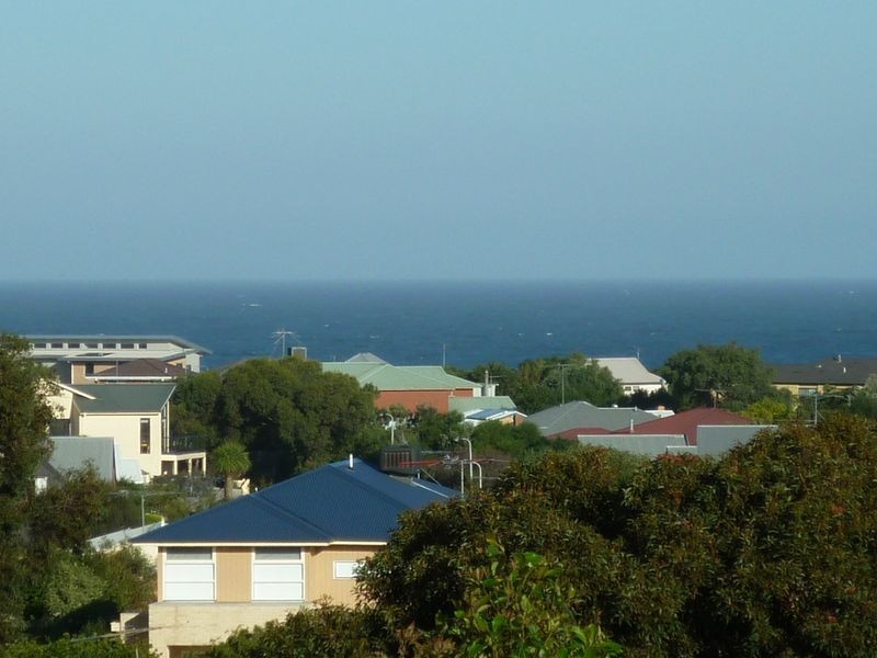 92 Fischer Street, Torquay VIC 3228