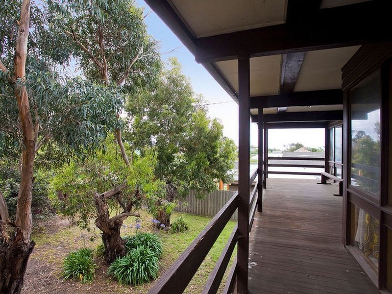 9 New Street, Torquay VIC 3228