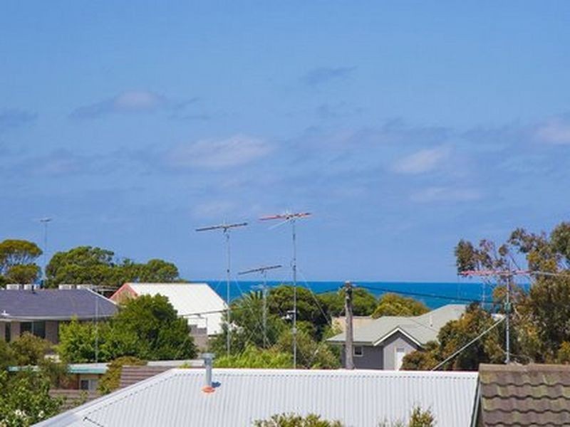9 New Street, Torquay VIC 3228