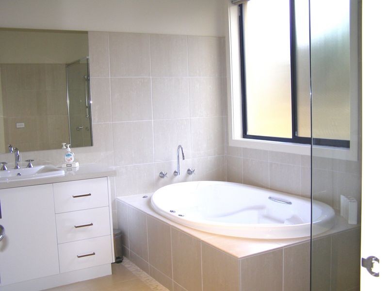 45 Spring Valley Drive, Torquay VIC 3228