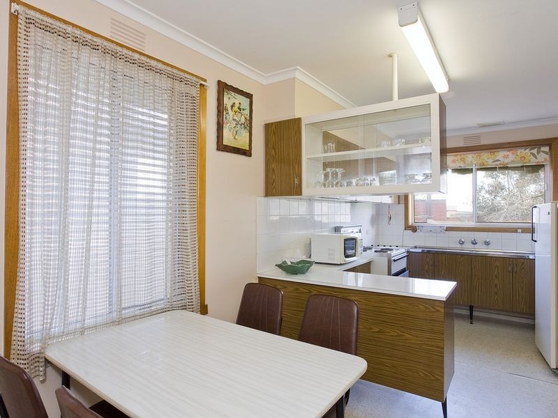 12 Follett Street, Torquay VIC 3228