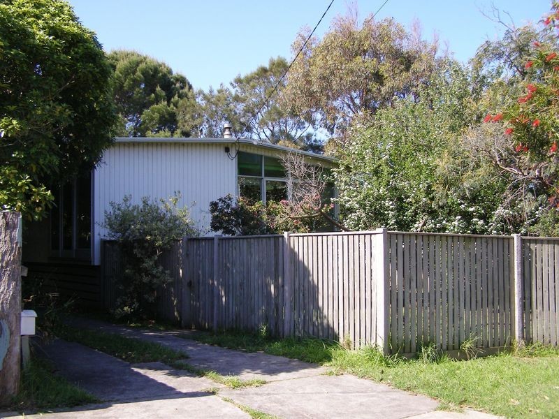 8 Gogoll Crescent, Torquay VIC 3228