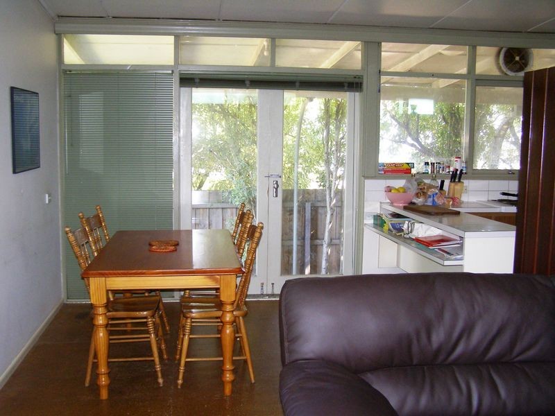 8 Gogoll Crescent, Torquay VIC 3228