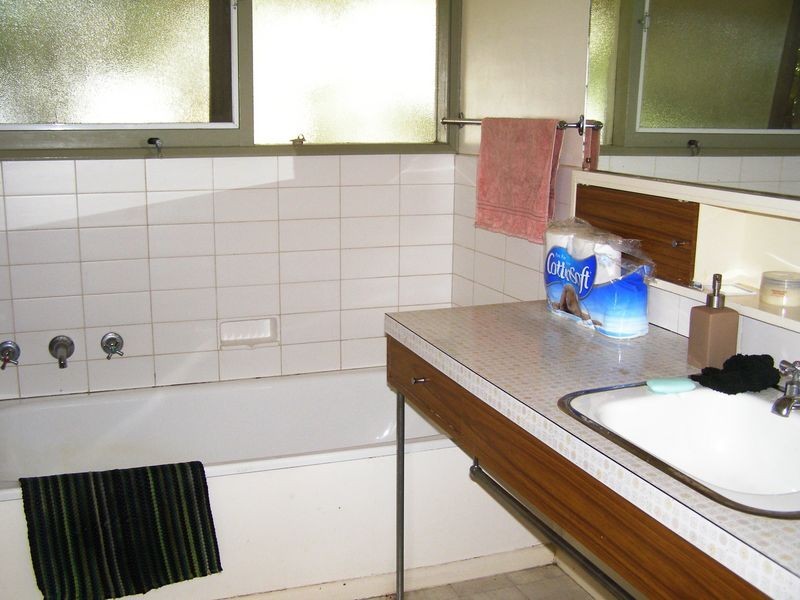 8 Gogoll Crescent, Torquay VIC 3228