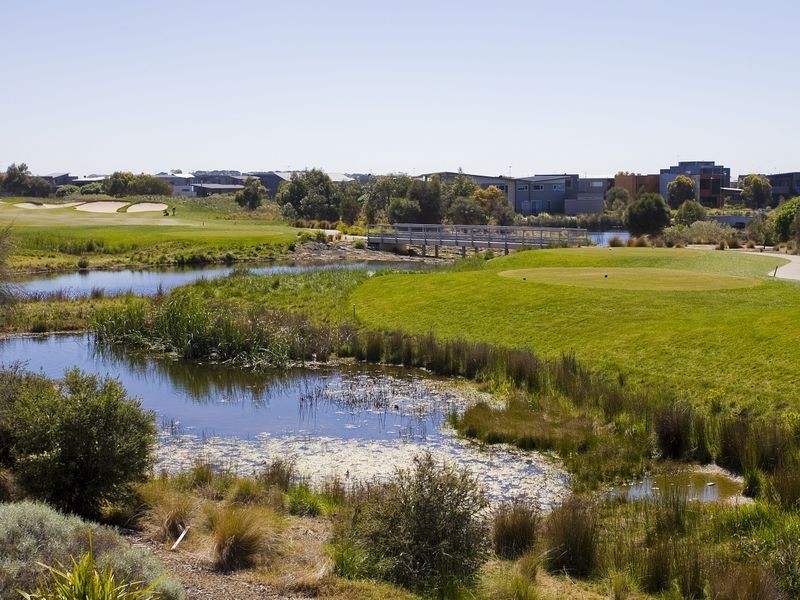 4 Pebble Place, Torquay VIC 3228