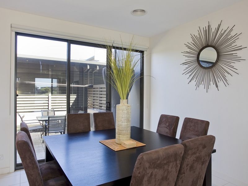 4 Pebble Place, Torquay VIC 3228