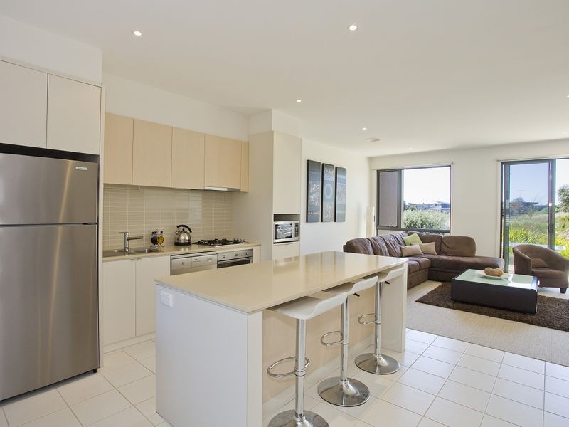 4 Pebble Place, Torquay VIC 3228
