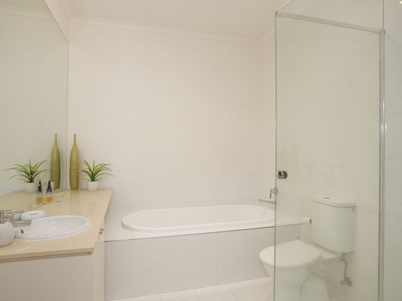 4 Pebble Place, Torquay VIC 3228