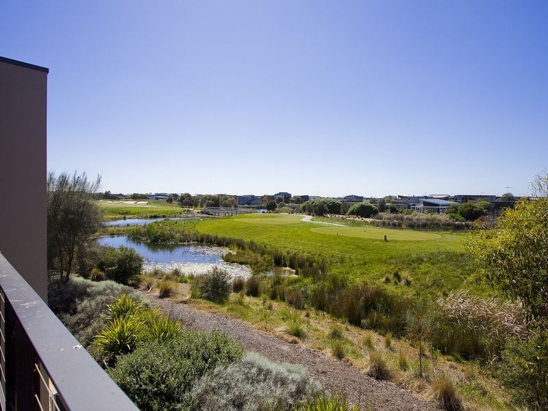 4 Pebble Place, Torquay VIC 3228