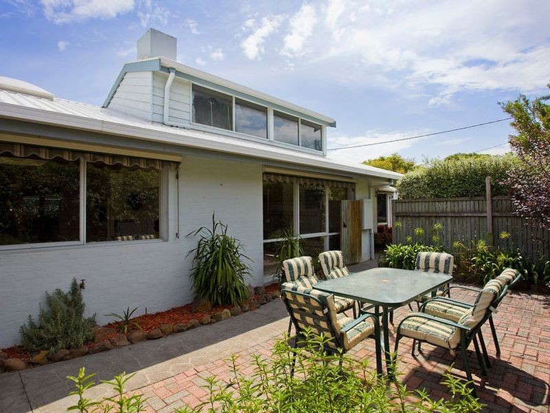 11 Anderson Street, Torquay VIC 3228