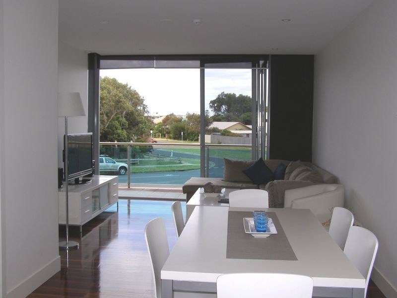 6/7 Bell Street, Torquay VIC 3228