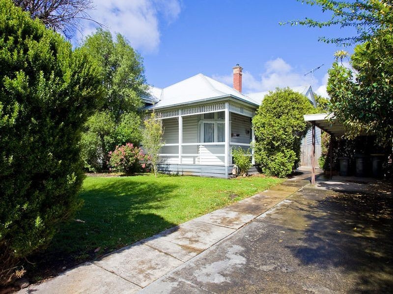 28 Thomson Street, Belmont VIC 3216
