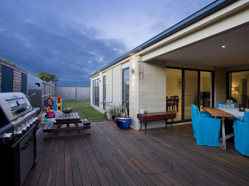 18 Seahaze Drive, Torquay VIC 3228