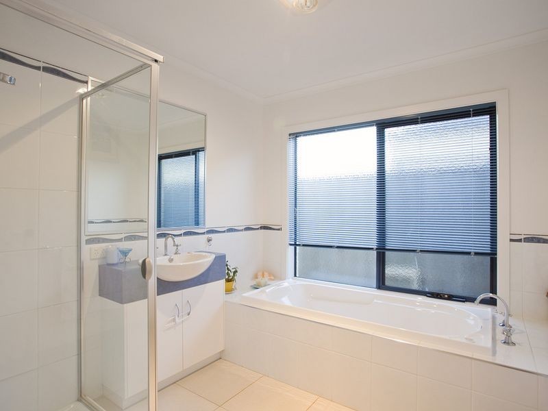 18 Seahaze Drive, Torquay VIC 3228