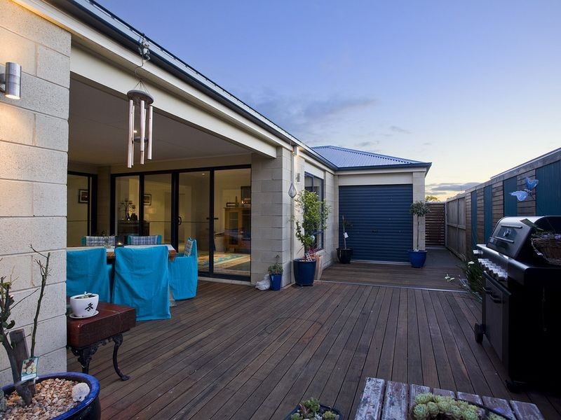 18 Seahaze Drive, Torquay VIC 3228