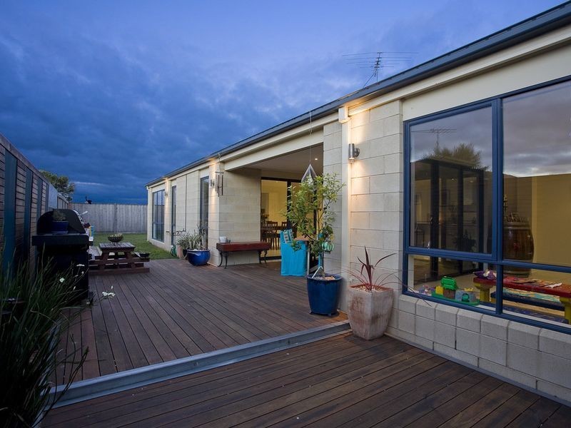 18 Seahaze Drive, Torquay VIC 3228