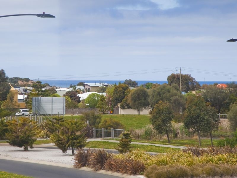 1 Quay Boulevard, Torquay VIC 3228