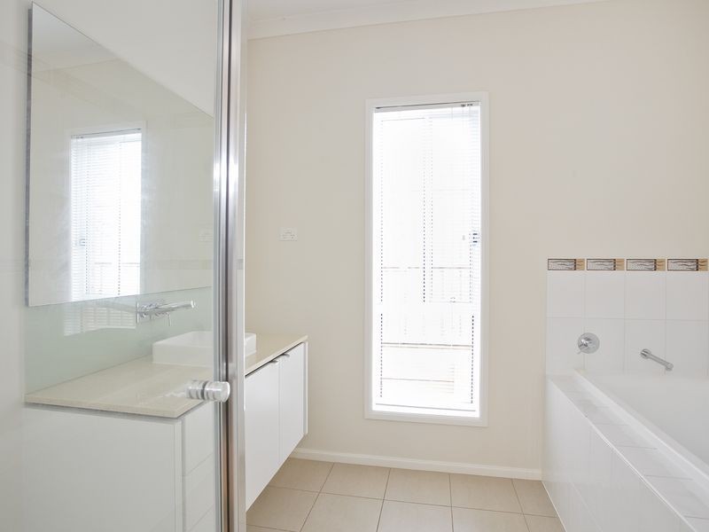 18 Centreside Drive, Torquay VIC 3228