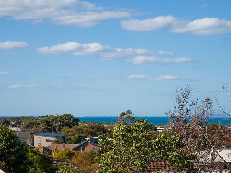 86 Fischer Street, Torquay VIC 3228
