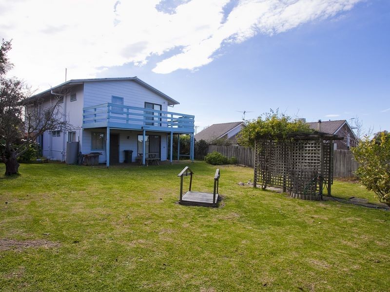 11 Gogoll Crescent, Torquay VIC 3228