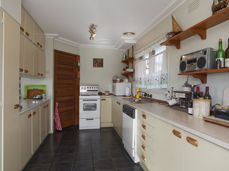 11 Gogoll Crescent, Torquay VIC 3228