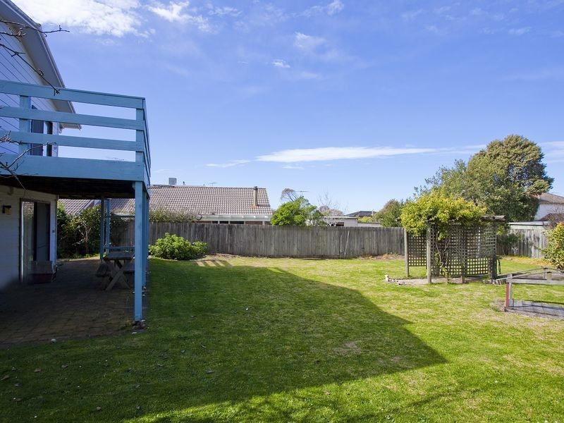11 Gogoll Crescent, Torquay VIC 3228