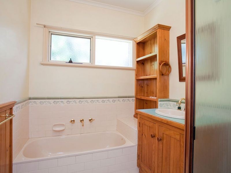 22 Grange Crescent, Torquay VIC 3228