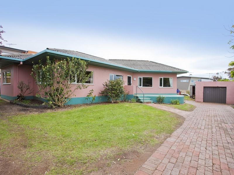 42 Bristol Road, Torquay VIC 3228