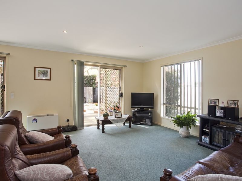 1/12 Loch Ard Drive, Torquay VIC 3228