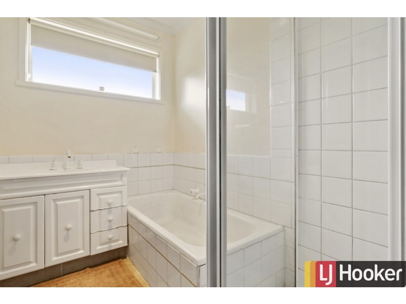 10 Harris Avenue, Hoppers Crossing VIC 3029