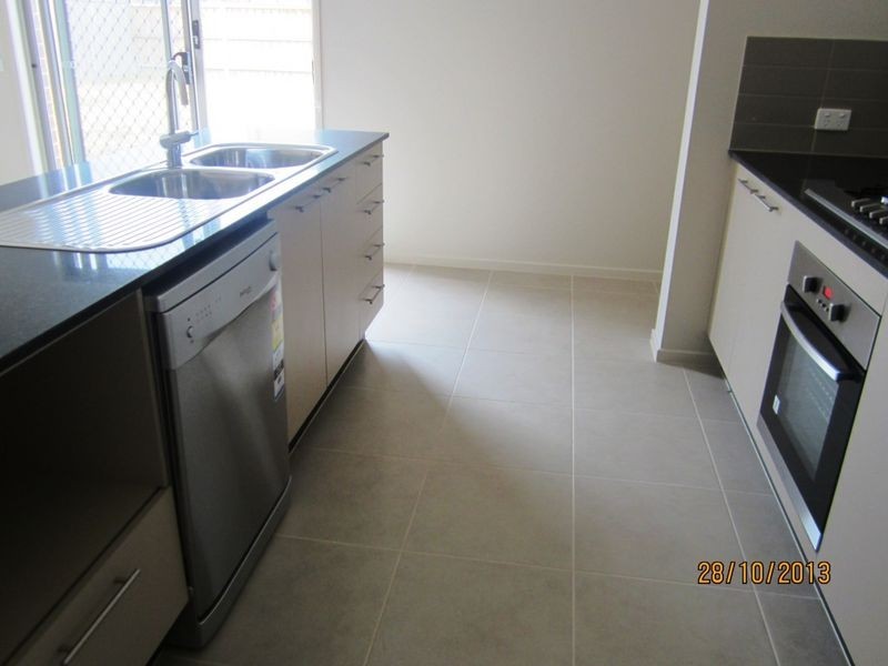 12 Waves Drive, Point Cook VIC 3030