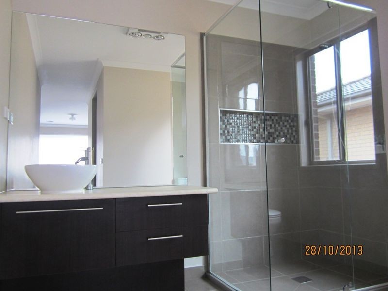 12 Waves Drive, Point Cook VIC 3030