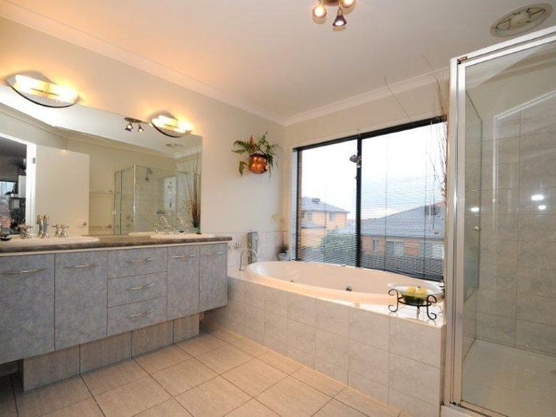 9 Meadow Way, Tarneit VIC 3029