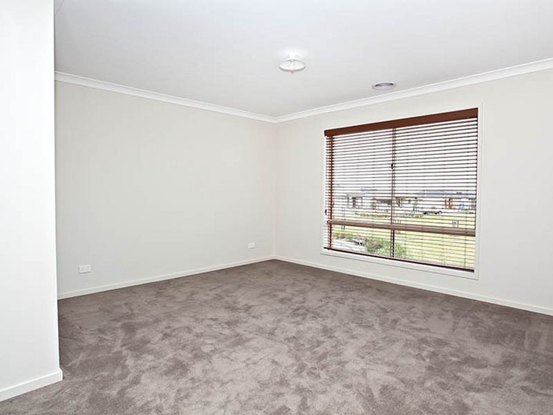387 Boardwalk Boulevard, Point Cook VIC 3030