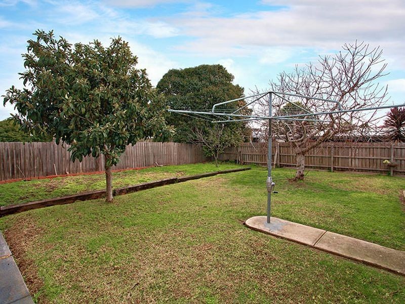 16 Yandina Drive, Hoppers Crossing VIC 3029