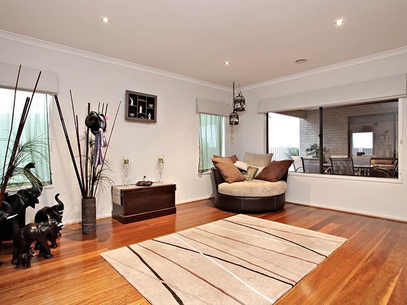 9 Malanda Place, Truganina VIC 3029