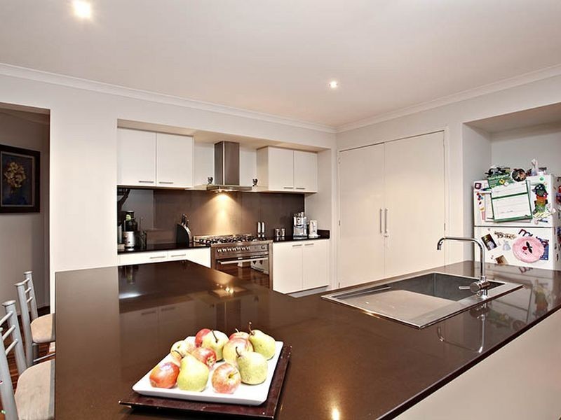 9 Malanda Place, Truganina VIC 3029