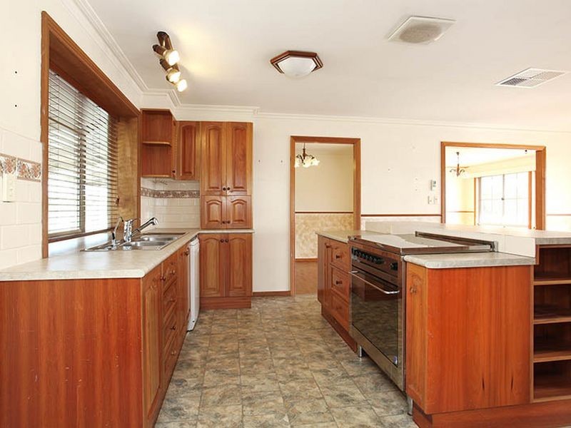 30 Nossal Court, Lara VIC 3212