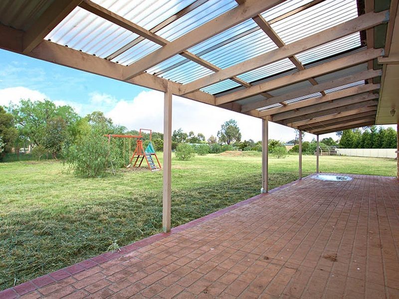 30 Nossal Court, Lara VIC 3212
