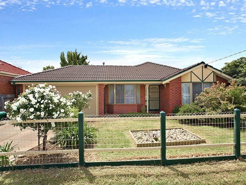 35 Maple Crescent, Hoppers Crossing VIC 3029