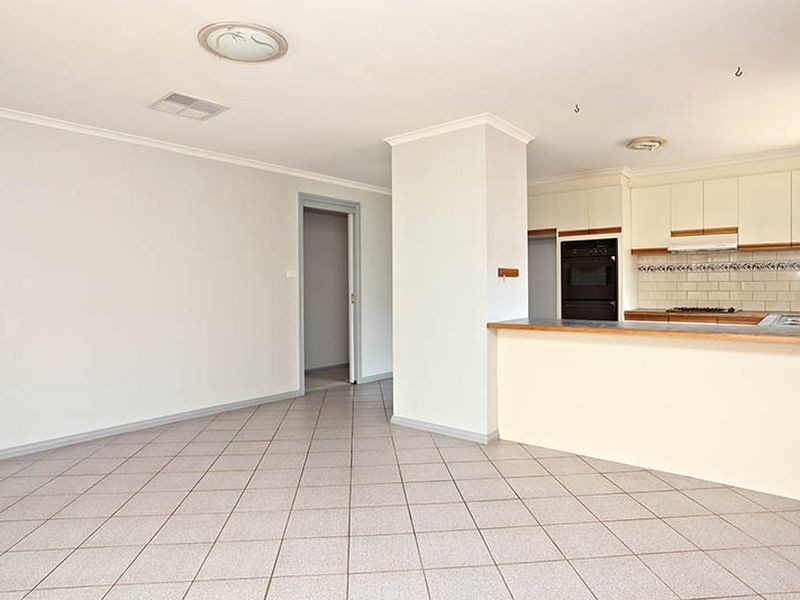 35 Maple Crescent, Hoppers Crossing VIC 3029